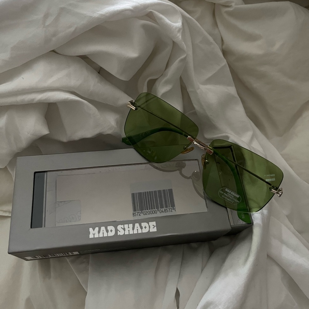 mad shade rimless green lens sunglasses